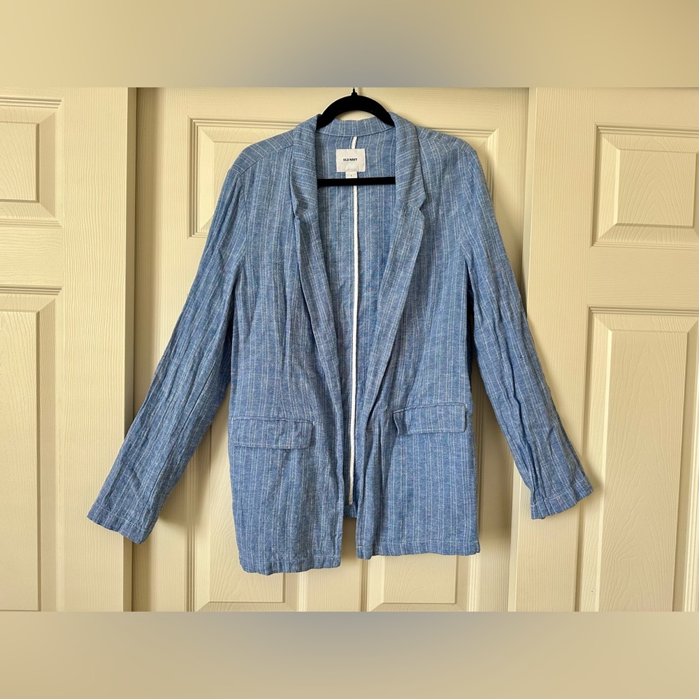 Blue striped blazer. Size large. Old Navy.